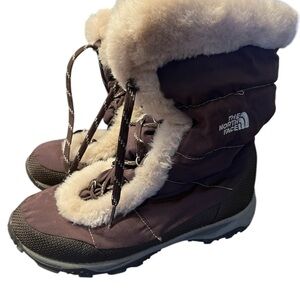 The North Face Brown Winter Boots with Fur Lining and Durable Sole